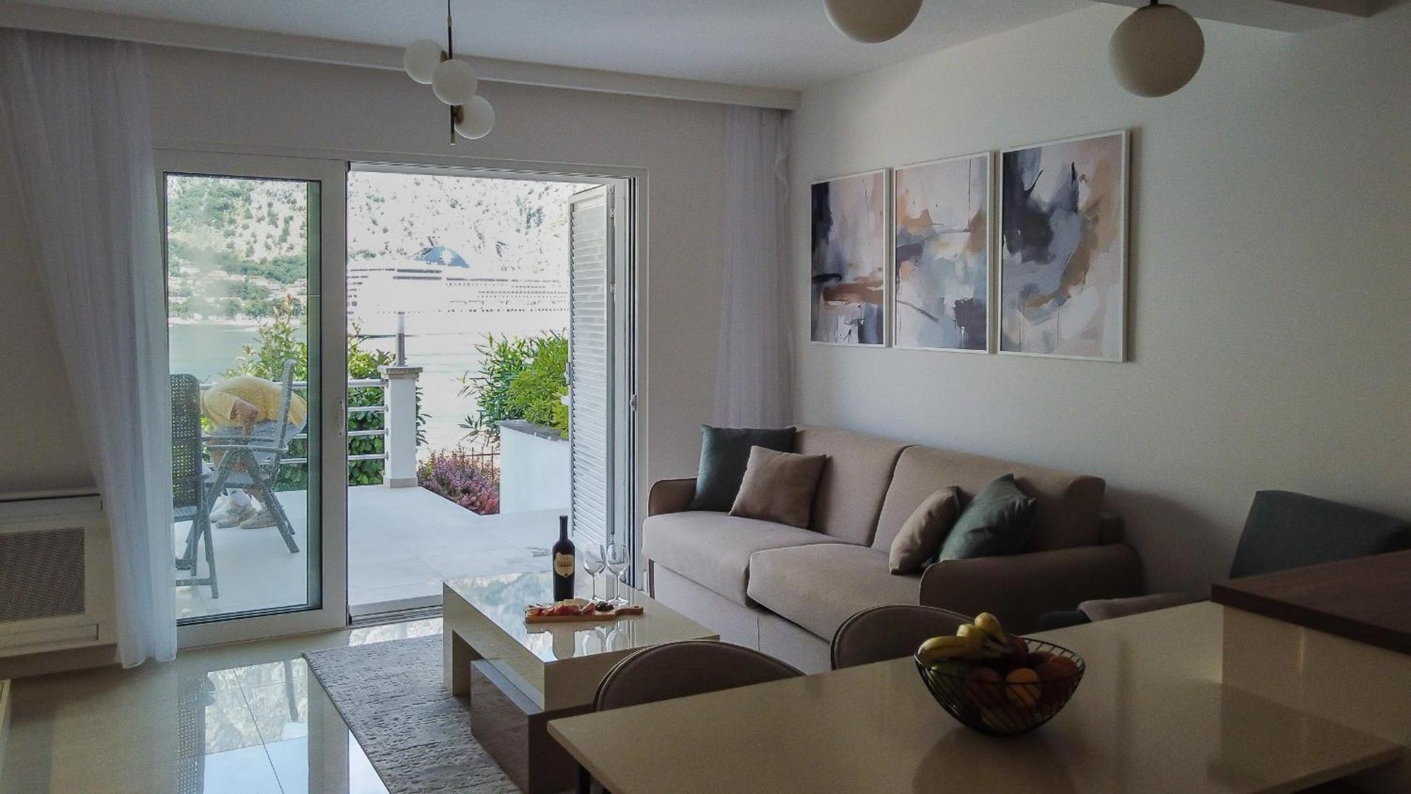 Chillout Apartment In Kotor Bay Eksteriør bilde